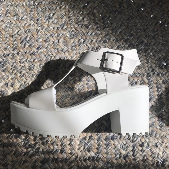 Chunky Lug Heel Platform Heel Sandals White - Picture 2 of 8